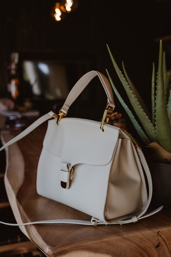 [E1MU5 18 03 01 Y73] COCCINELLE handtas LIA ecru